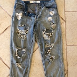 Brandy Melville boyfriend jeans